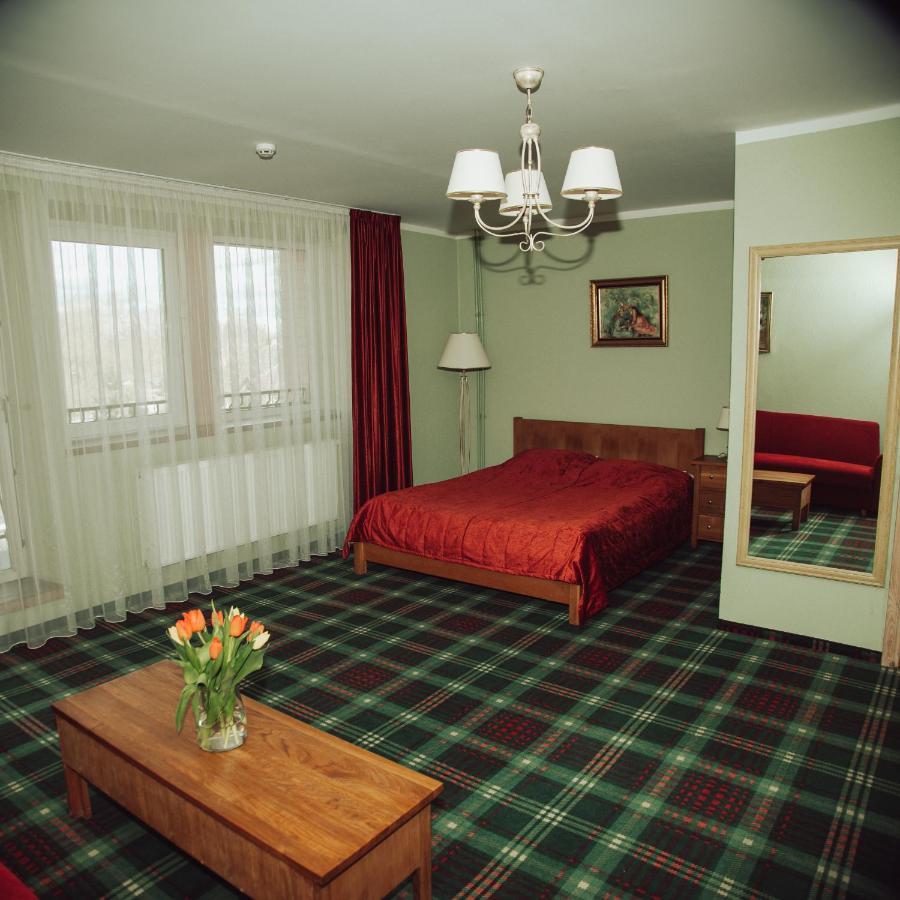 Taujenu Dvaro Sveciu Namai Towiany Extérieur photo