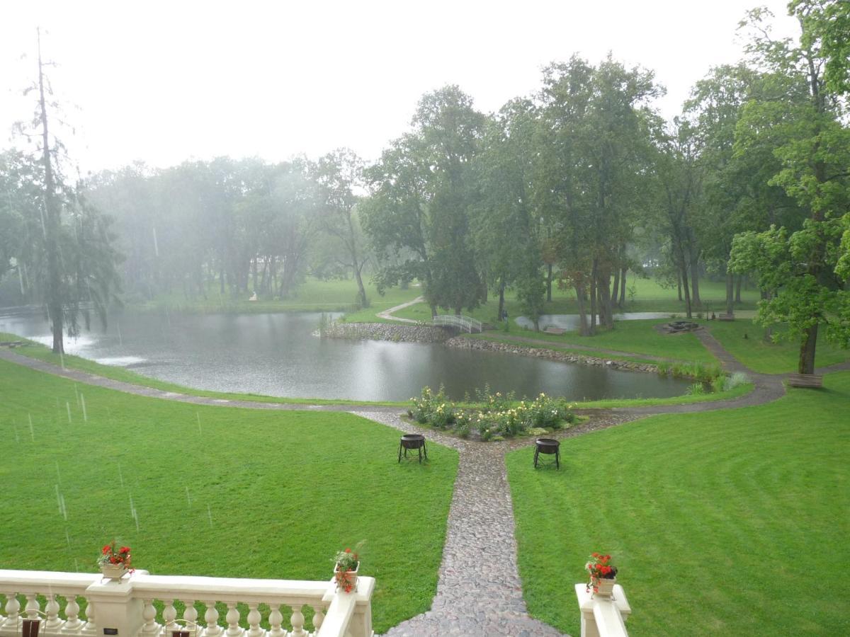 Taujenu Dvaro Sveciu Namai Towiany Extérieur photo