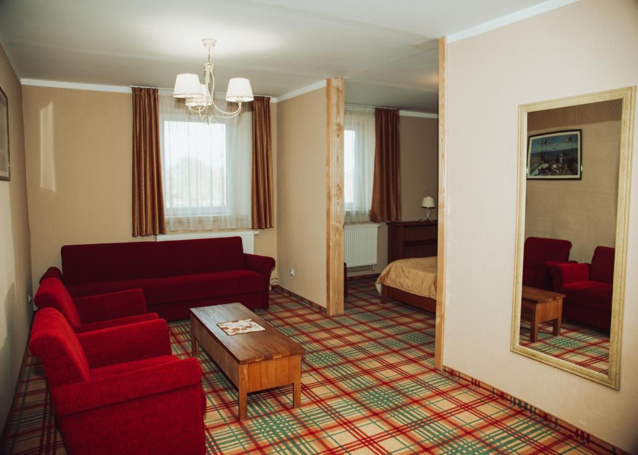 Aparthotel Taujenu Dvaro Sveciu Namai à Towiany Extérieur photo