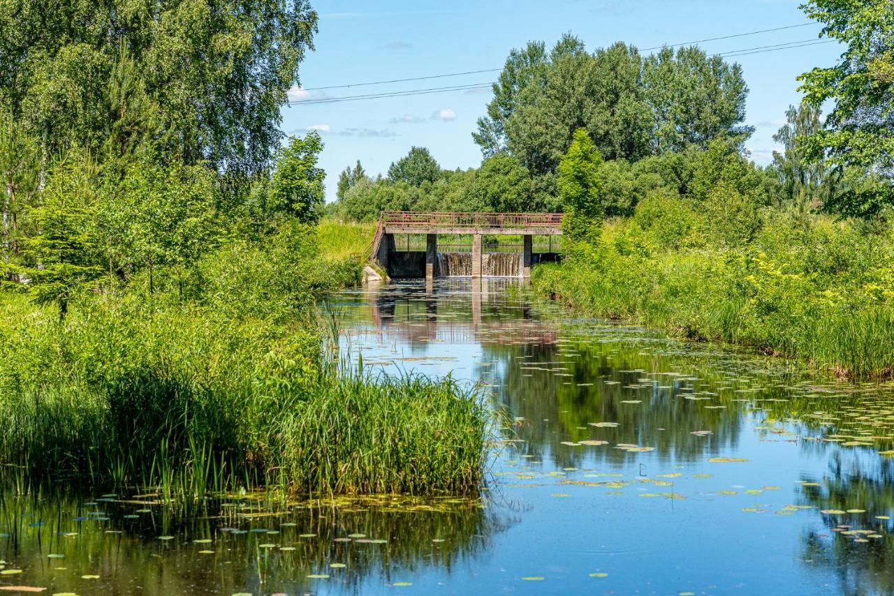 Aparthotel Taujenu Dvaro Sveciu Namai à Towiany Extérieur photo