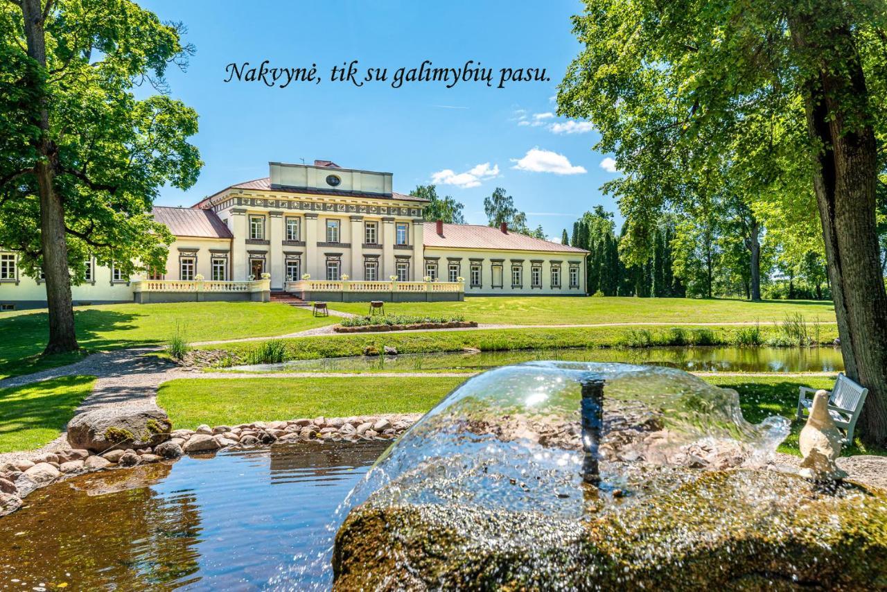 Aparthotel Taujenu Dvaro Sveciu Namai à Towiany Extérieur photo