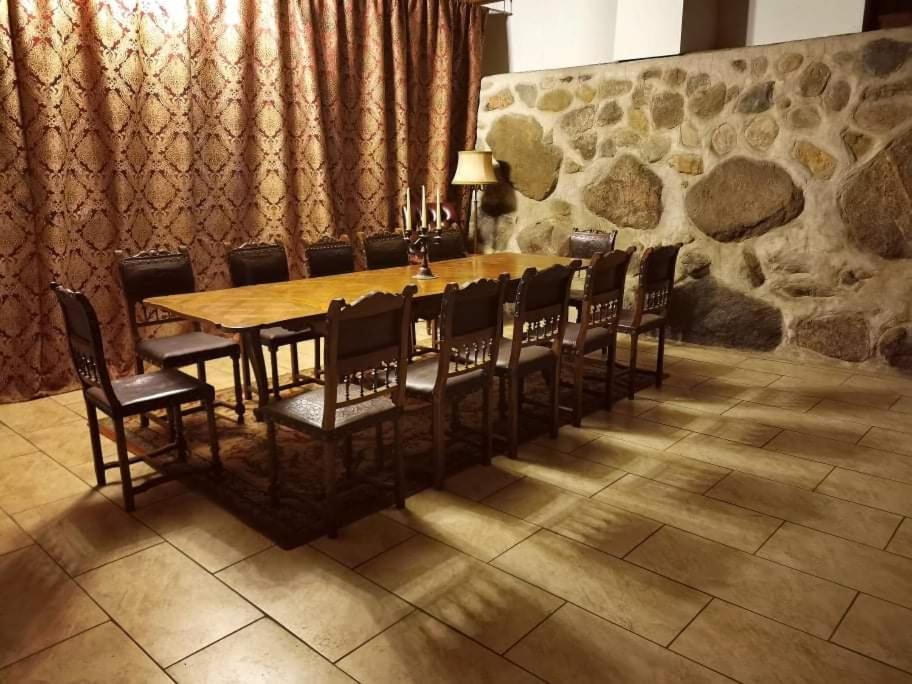 Aparthotel Taujenu Dvaro Sveciu Namai à Towiany Extérieur photo